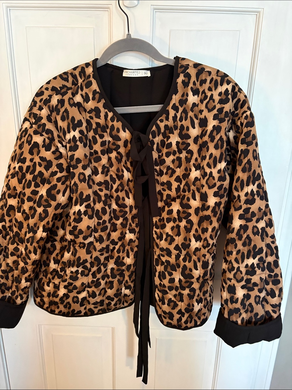 Uncharted threads xl Leopard Quilted Bomber Jacket - Tan & Black super cute